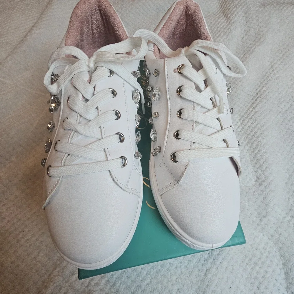 Lauren Lorraine - Pam-Y - Women's Ivory Sneakers - Size 5- Embellished‎